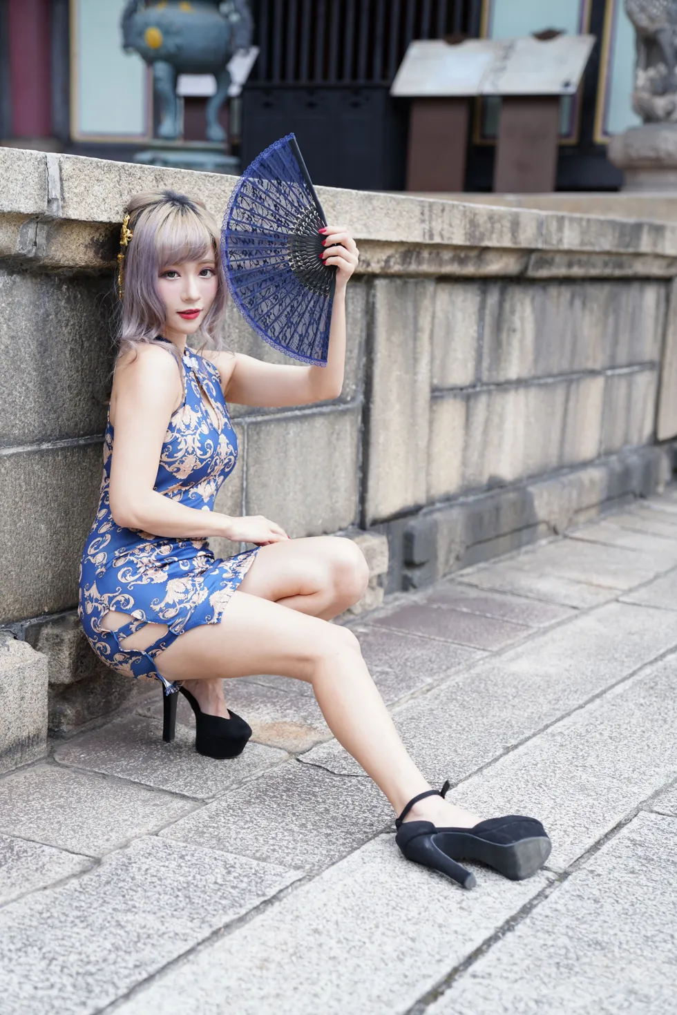 [Mzsock] NO.149 Xue Kaiyun blue flower short cheongsam with high heels and beautiful legs street photography#[105P]-85