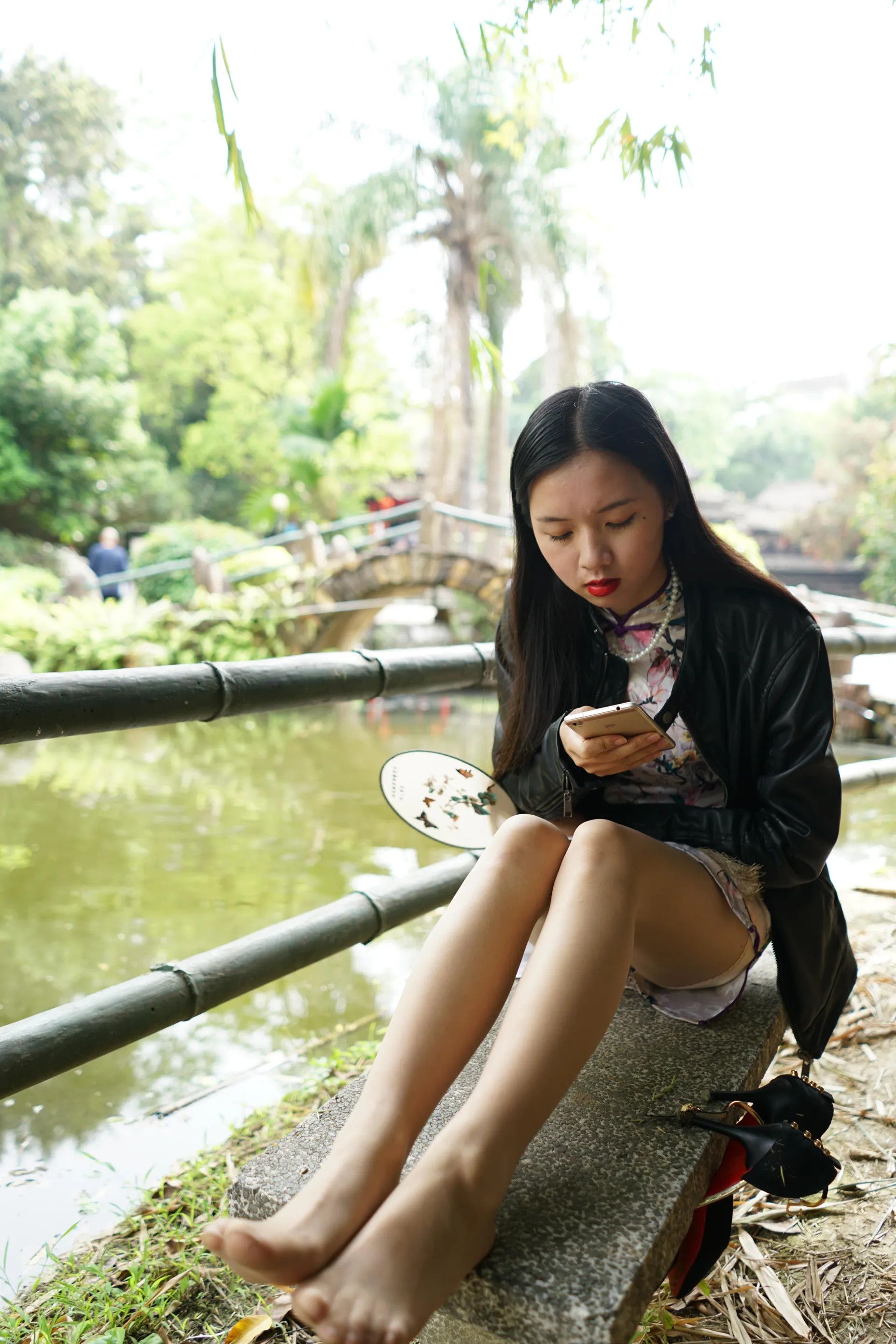 [Mzsock] NO.005 It’s the cheongsam, it’s Amu, and it’s those tender and slender feet street photography#[71P]-39